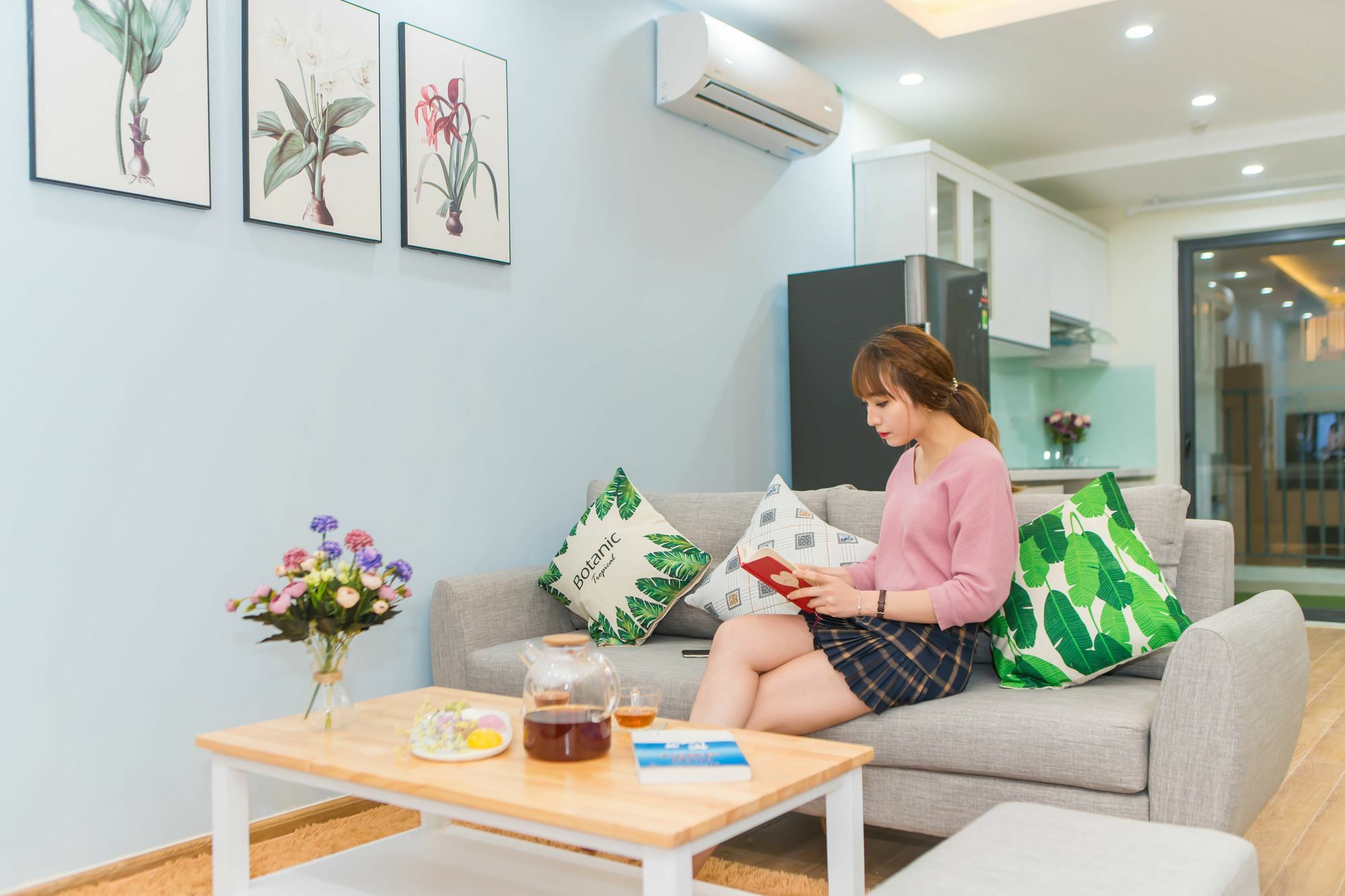 2 Bedroom Modern - View Apartment *